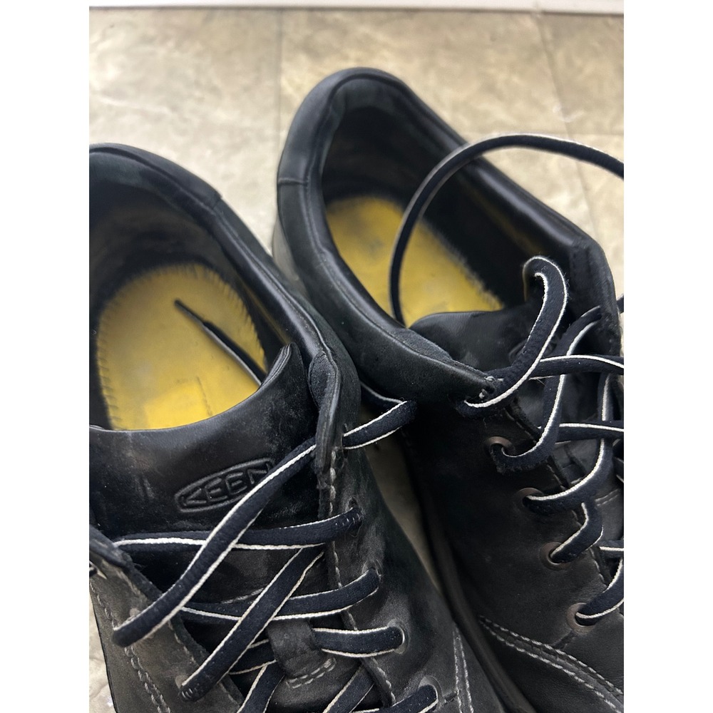KEEN Women's Black Leather Slip On‎ Casual Comfort Walking Shoes - Picture 4 of 8